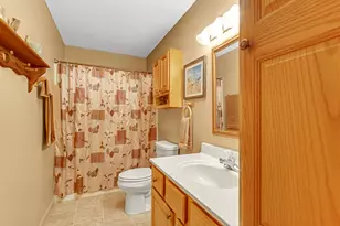 1053 Avondale St, Valparaiso, IN 46385 - Photo 18