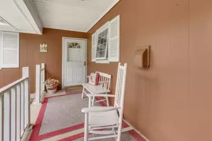 1053 Avondale St, Valparaiso, IN 46385 - Photo 4