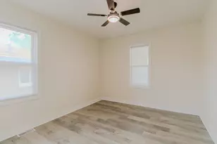 3678 Jackson St, Gary, IN 46408 - Photo 10