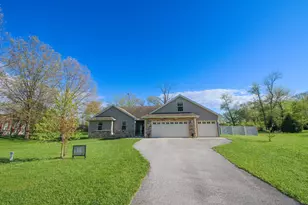 2913 Cardinal Dr, Wheatfield, IN 46392 - Photo 2