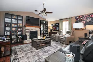 2913 Cardinal Dr, Wheatfield, IN 46392 - Photo 6