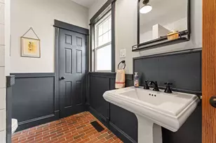 504 S Court St, Crown Point, IN 46307 - Photo 20