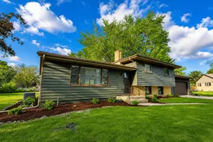 12000 N Oakwood Dr, Saint John, IN 46373 - Photo 4
