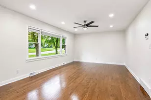 12000 N Oakwood Dr, Saint John, IN 46373 - Photo 8