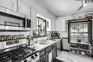 9041 Revere Ct, Munster, IN 46321 - Photo 6