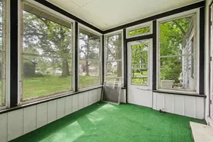 1702 Napoleon St, Valparaiso, IN 46383 - Photo 10