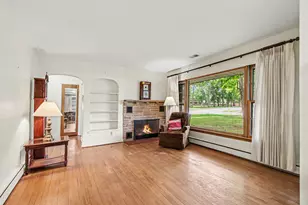 1702 Napoleon St, Valparaiso, IN 46383 - Photo 2