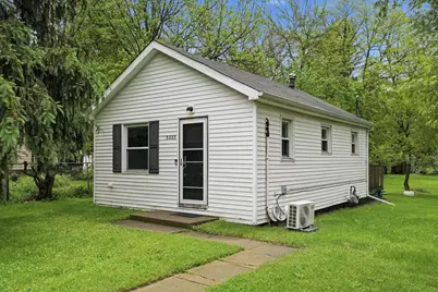 3223 E 35th Place, Lake Station, IN 46405 - Photo 2