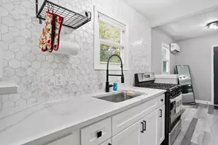 3223 E 35th Pl, Lake Station, IN 46405 - Photo 16