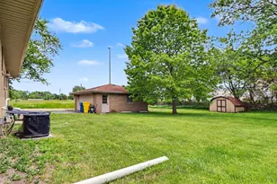 305 W 35th Ave, Griffith, IN 46319 - Photo 4