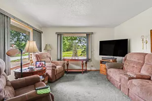 305 W 35th Ave, Griffith, IN 46319 - Photo 6