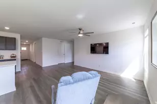 605 Ensign Pl, Hebron, IN 46341 - Photo 6