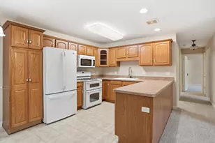 9101 Kennedy Ave, Highland, IN 46322 - Photo 6