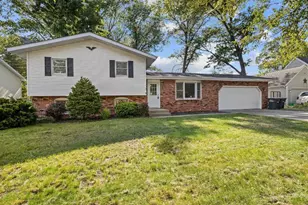 2123 Lapine St, Portage, IN 46368 - Photo 2