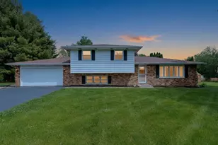 243 S 150 E, Valparaiso, IN 46383 - Photo 2