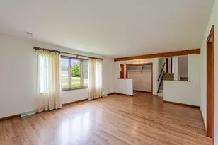 243 S 150 E, Valparaiso, IN 46383 - Photo 6