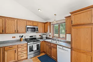 8987 Calhoun Pl, Crown Point, IN 46307 - Photo 10