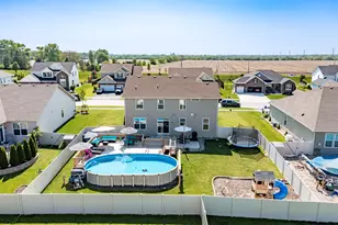 10411 Pine Ln, Saint John, IN 46373 - Photo 4