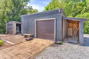 10 S Vine Dr, Hebron, IN 46341 - Photo 12
