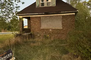 405 Bridge St, Gary, IN 46404 - Photo 2