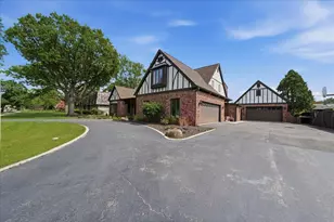 1130 Melbrook Dr, Munster, IN 46321 - Photo 56