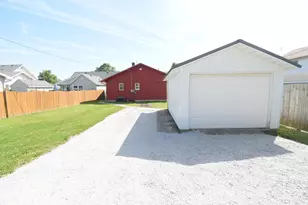 328 S Weston St, Rensselaer, IN 47978 - Photo 2
