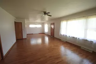 328 S Weston St, Rensselaer, IN 47978 - Photo 4