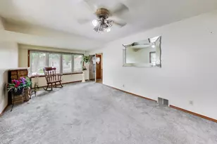 438 Lewis St, Hammond, IN 46320 - Photo 8