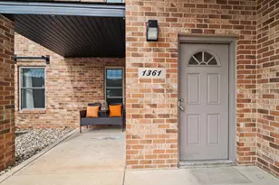 1361 Prairie Dr, Crown Point, IN 46307 - Photo 2