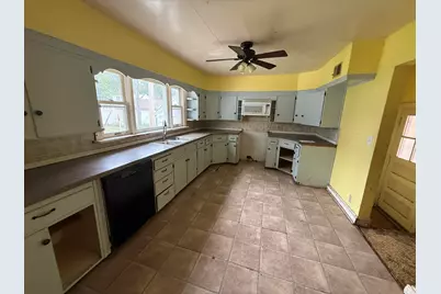 118 W Spring Street, Winamac, IN 46996 - Photo 4