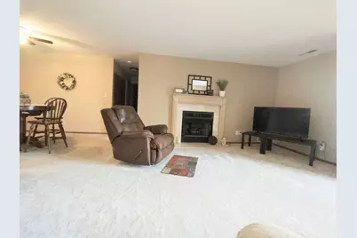 9651 Merrillville Road #204, Crown Point, IN 46307 - Photo 6