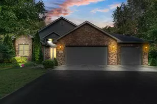 11057 Pleasant Grove Dr, Wheatfield, IN 46392 - Photo 2
