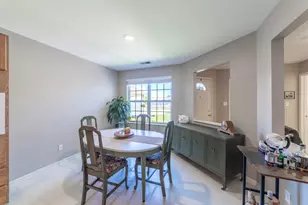 1615 Golden Oak Dr, Crown Point, IN 46307 - Photo 4