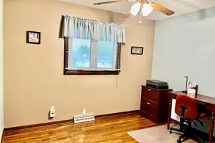 829 Tyler Ave, Dyer, IN 46311 - Photo 16
