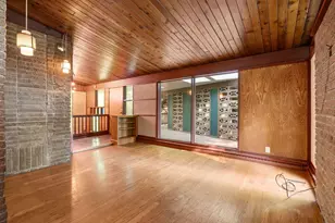 1952 Woodridge Cir, Valparaiso, IN 46383 - Photo 6