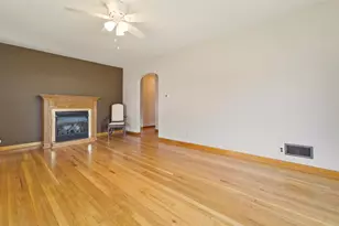 224 Madison St, Michigan City, IN 46360 - Photo 6