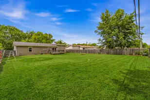 733 Devonshire Rd, Valparaiso, IN 46385 - Photo 18