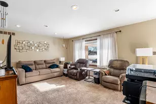 1749 Green Meadow Ln, Chesterton, IN 46304 - Photo 4