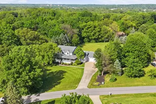 3154 Thornhill Dr, Valparaiso, IN 46385 - Photo 4