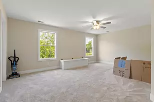 4705 Hyde Park Dr, Valparaiso, IN 46383 - Photo 10
