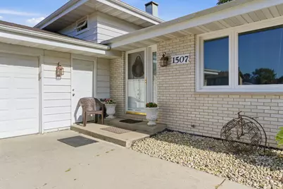 1507 W 94th Court, Crown Point, IN 46307 - Photo 2