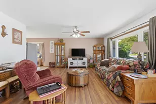 1507 W 94th Ct, Crown Point, IN 46307 - Photo 6