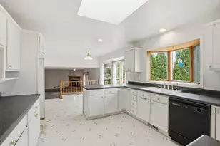 13320 Waverly Ave, Saint John, IN 46373 - Photo 8