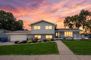 735 S Sherman St, Crown Point, IN 46307 - Photo 2