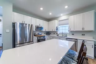 11075 Thomas St, Crown Point, IN 46307 - Photo 10