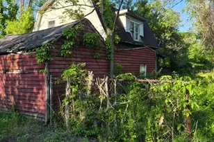 2648 Pierce St, Gary, IN 46407 - Photo 2