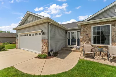 309 Pepper Creek Drive, Valparaiso, IN 46385 - Photo 2