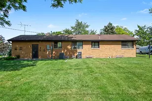 725 S East St, Crown Point, IN 46307 - Photo 18