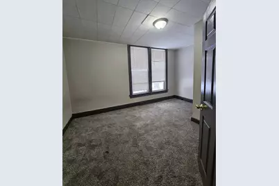 307 E Jefferson Avenue, La Porte, IN 46350 - Photo 8