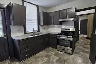 307 Jefferson Ave, La Porte, IN 46350 - Photo 4